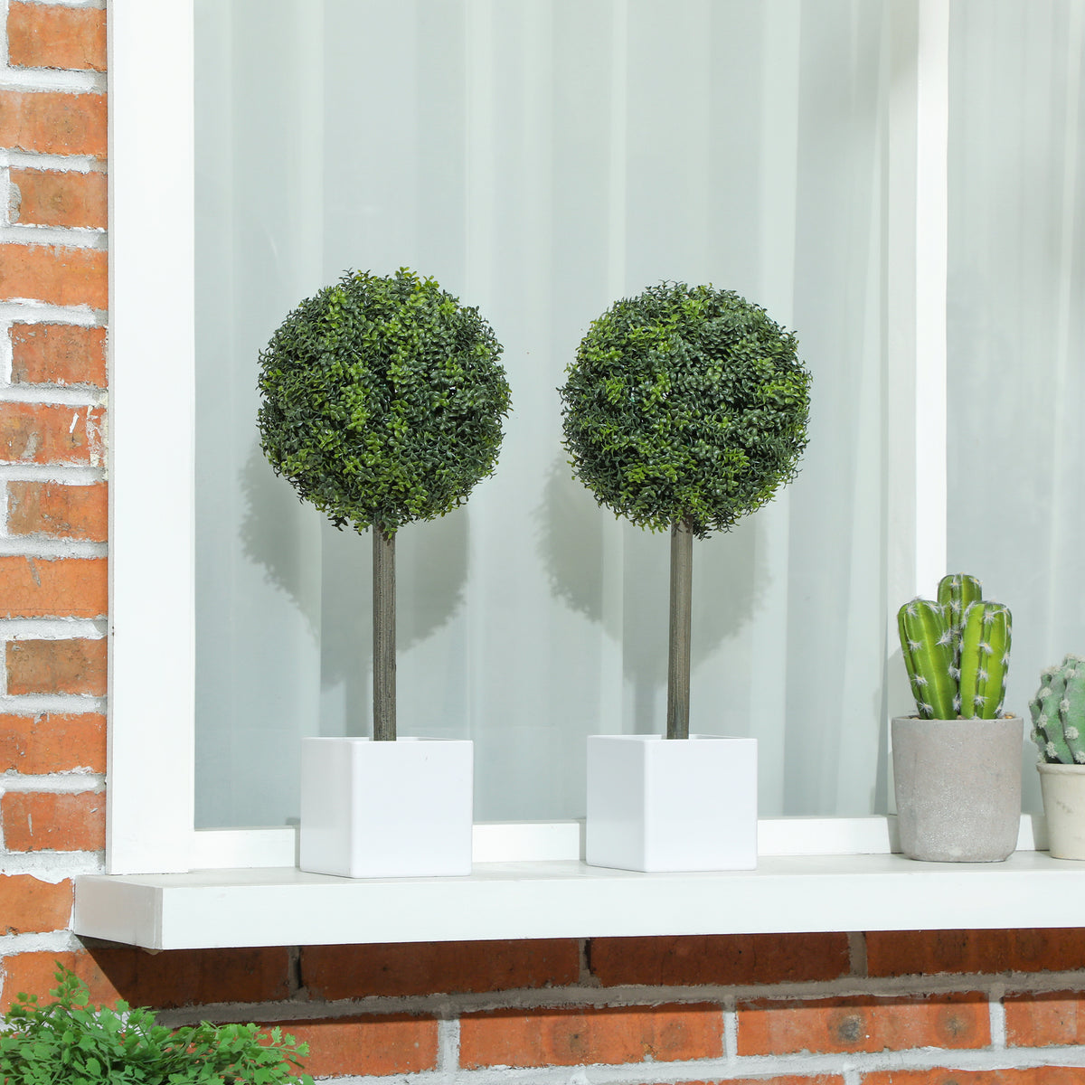 Lifelike Artificial Plants Set Of 2, Fake Boxwood Topiary Balls