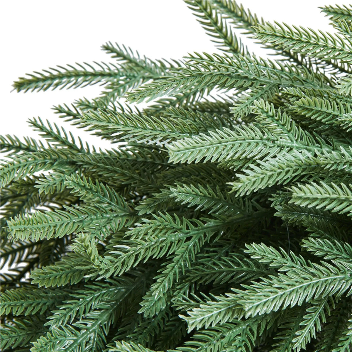 26 Inch Artificial Christmas Wreath Withnaturalvine Base, Green