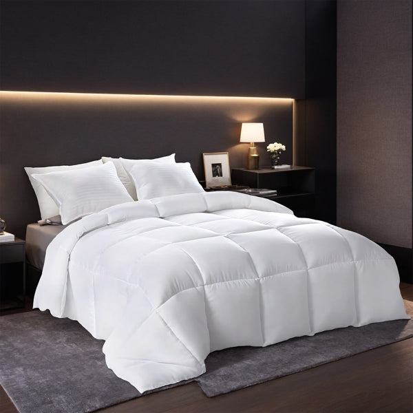 Extra Large White Checkered Plump Duvet - Luxury Hotel-grade Bedding
