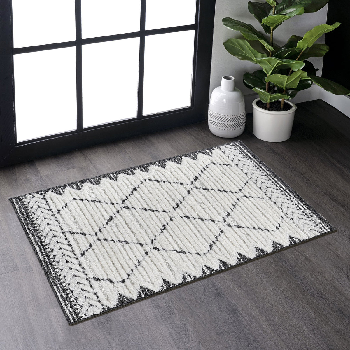 Step Collection High-low Striped Beige Cream Indoor Area Rug, 2'x3'