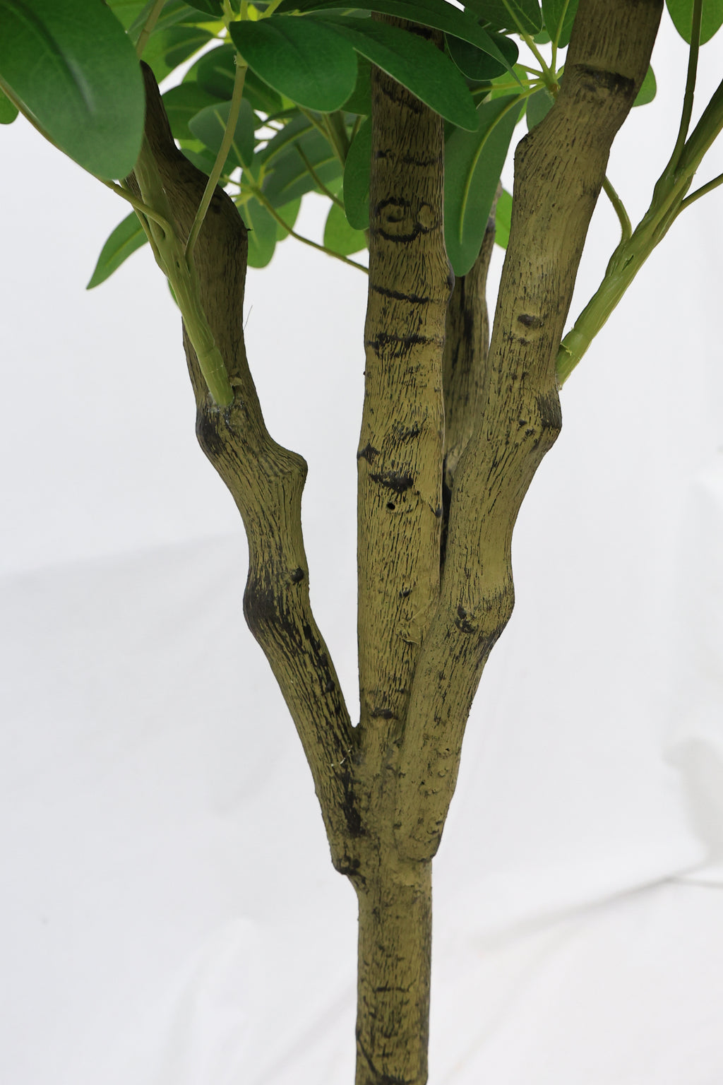 5.2FT Artificial Tree Realistic Faux Tree, Suitable For Indoor